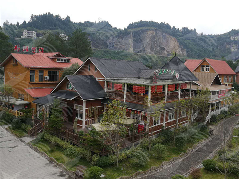 選擇合成樹(shù)脂瓦，為南方屋頂雨季防水護航
